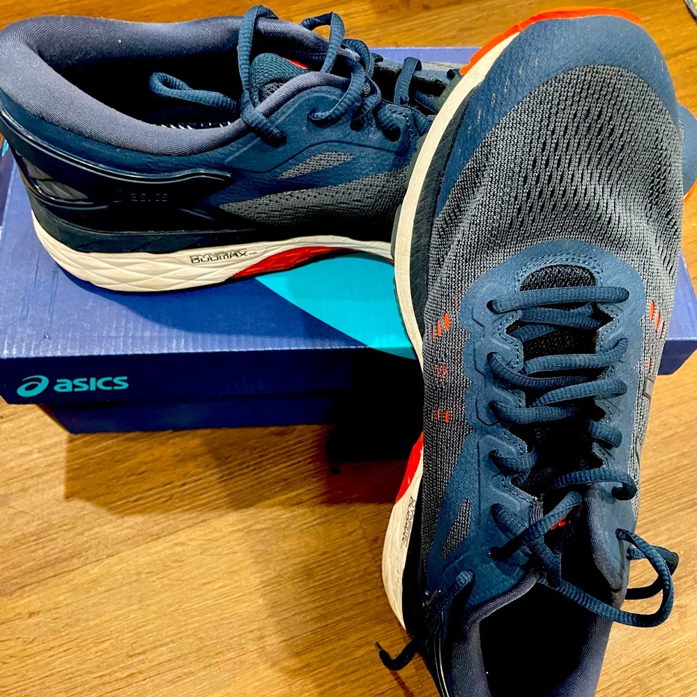 Mens Asics sneakers size 10.5
